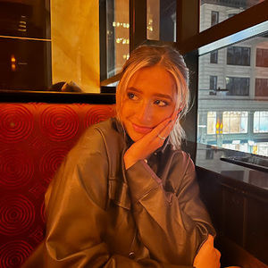 Meet your Posher, Carly